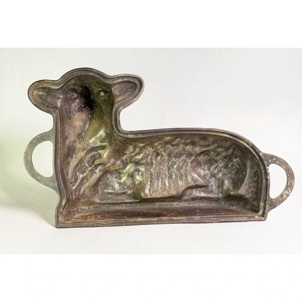 Vintage Griswold Cast Iron Easter Lamb Cake Mold No 866 2 Pieces 921 922
